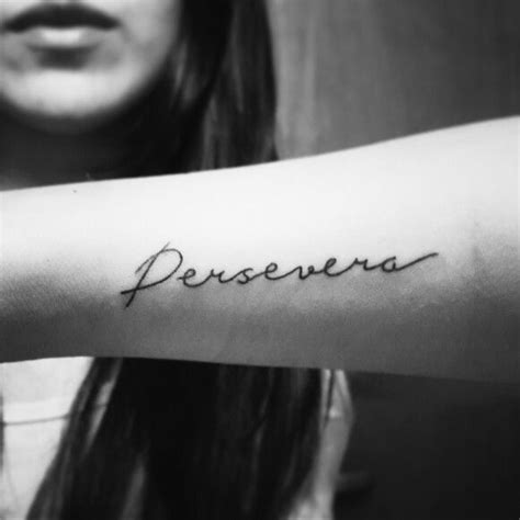 Persevera y triunfaras tatuaje